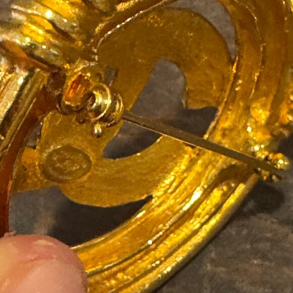 Chanel Vintage Circle Wrap Brooch 94P 24k Gold Plated Authentic CoA - Picture 5 of 7